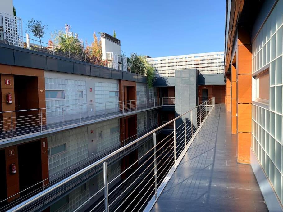 Loft Con Terraza, Parking Y Piscina En Verano-Sebcan Madrid Exterior photo